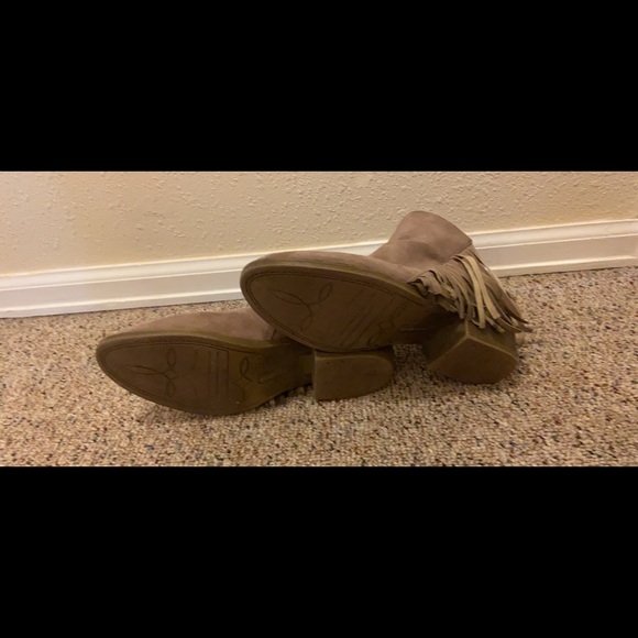 AE Booties🦅 - Picture 2 of 4